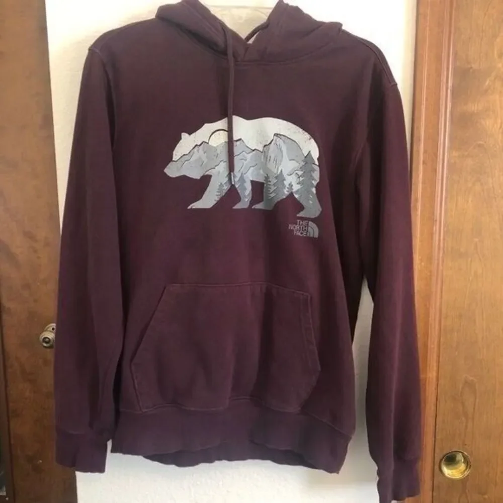 The North Face Men's‎ Maroon Small Fleece Lined Distressed Bear Hoodie Pullover